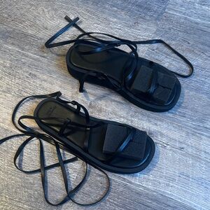 Abercrombie and Fitch Women's Strappy Black Sandals